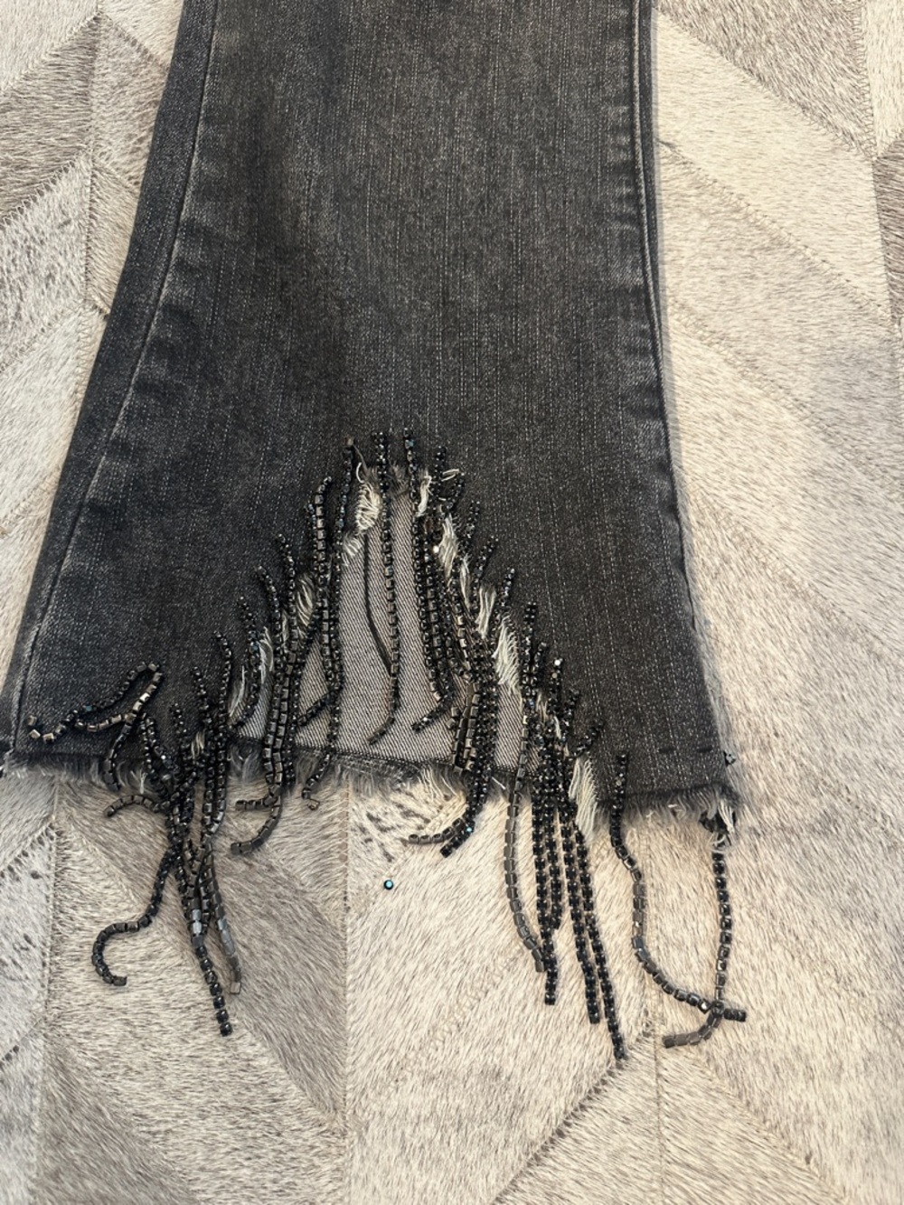 Frayed rhinestone fringe hem Women's High-Rise Jeans Medium - Picture 3 of 7